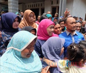 Khofifah Ingatkan Bahaya Hoaks, Ajak Masyarakat Suka Baca dari Sumber Akurat