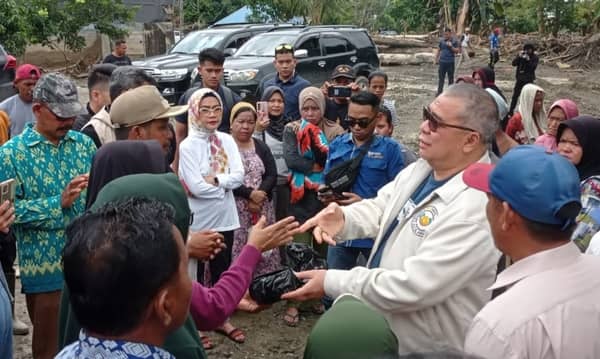 Keren! McDonald's Beri Asuransi Petani!