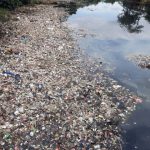 Sungai Citarum Kembali 'Mencekik'! Sampah Menumpuk Lagi!