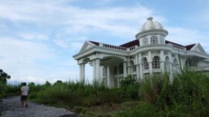 Liburan Lebaran Mewah di Tengah Hutan!