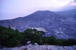 Gunung Tangkuban Parahu Terancam! Proyek Raksasa Ancam Resapan Air?