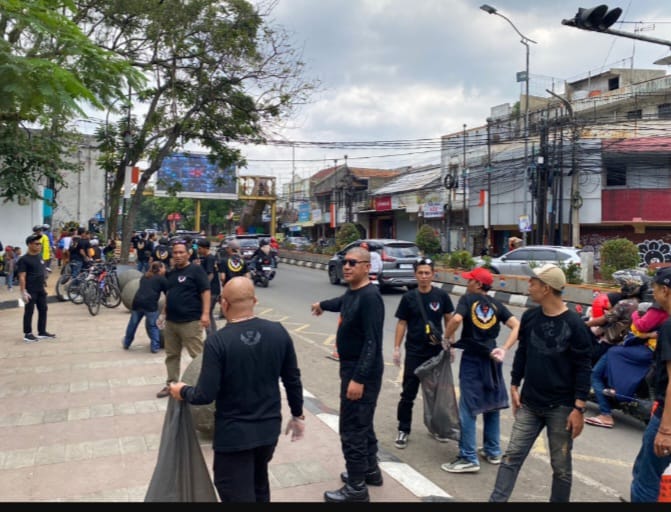 Alun-Alun Cimahi Bersih, Tapi...