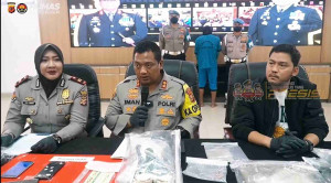 Rahasia Pemotongan Uang Sopir Angkot Bogor Terungkap!