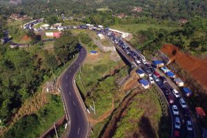 Macet Parah! Pemudik Terjebak 2 Jam di Gentong