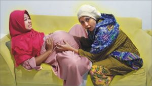 Detik-Detik Dramatis! Ibu Melahirkan di Puncak