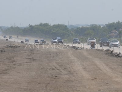 Hanya Separuh Pemudik Lewati Tol?